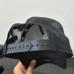 NEW ERAメタルロゴベースボールキャップの画像