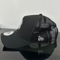 NEW ERAメタルロゴベースボールキャップの画像