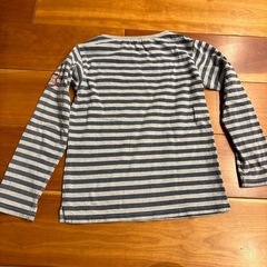 長袖カットソー　130の画像