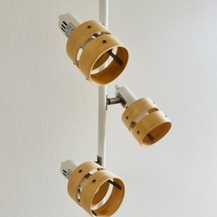 ニトリ　フロアライト　ウッドリング3とう3灯の画像