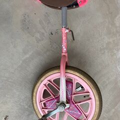 子供用の一輪車とキックスケーター(近所まで引き取り可能な方のみ）の画像