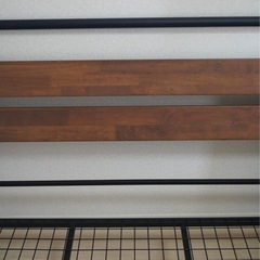 セミダブルベッドフレームの画像