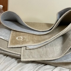 ☺️ラグ　マット 263✖️177cm  薄茶色 裏はグレー の画像