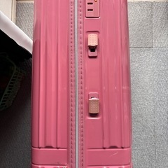 ピンクのスーツケース　難ありの画像