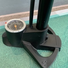 空気入れ　メーター付き　仏式用の画像