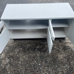 【差し上げます】TV台の画像