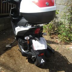 ヤマハ　JOG125  ホワイト　予備マフラー付きの画像