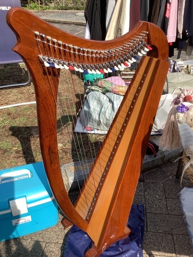 ミニハープです。