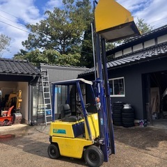 除雪にコマツフォークリフトの画像