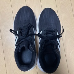 adidasスニーカー26.5cmの画像