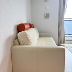 3人掛けソファ（ヘッドレスト付き）
の画像
