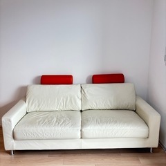3人掛けソファ（ヘッドレスト付き）
の画像
