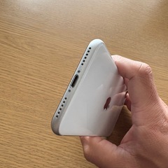 iPhone SE2 64G バッテリー90% 割れあり
の画像