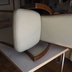 椅子、レザー、両袖、欅枠、倉庫保管品、６０ｘ５５ｘ８９、未使用品の画像