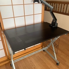 【自作PC向け】オープンフレームPCケース＋ガラスデスク＋モニターアームセットの画像