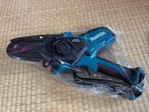 超美品　マキタ ハンディチェーンソーMUC100D 10.8V