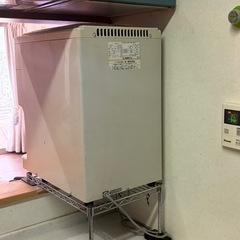 受け渡し話し中です！
三菱ウォータークーラー♪ウォーターサーバーの画像