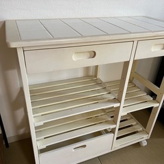 食器棚タダでお譲りしますの画像