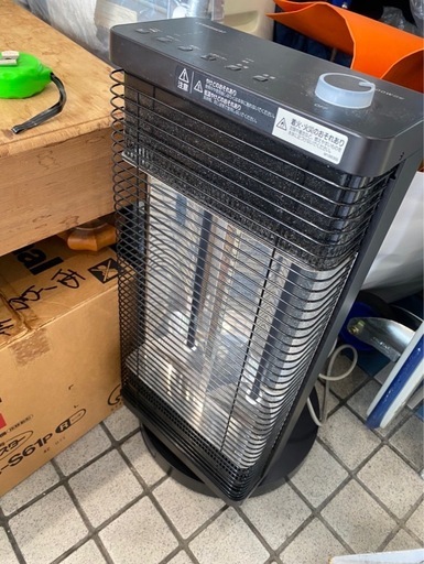 DAIKIN ダイキン 遠赤外線暖房器 電気ストーブ ERFT11ZS-T 2022年製 人感・温度センサー セラムヒート