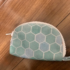 横10cm 高さ9cmポーチの画像