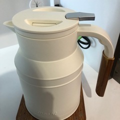 ドウシシャ　電気ケトル　2019年製の画像