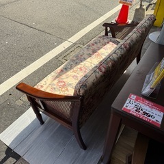 カリモク　2人掛け　ソファ　花柄の画像