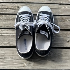 他商品セット購入で値引き！converse スニーカー　ローカット　27センチの画像
