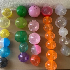 かんかんとガチャポンカプセル28個の画像