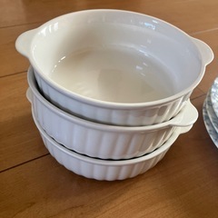 グラタン皿、平皿セットの画像