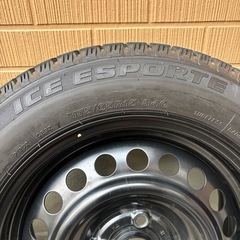 15インチスタッドレスタイヤの画像