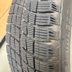 15インチスタッドレスタイヤの画像