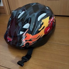 ヘルメット　キッズ　Mサイズ　カーズ　ディズニー　マックイーンの画像