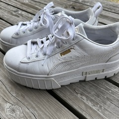 他商品セット購入で値引き！PUMA スニーカー　厚底　24.5センチ 　の画像