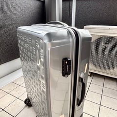 ★【美品】SAMSONITE　サムソナイト スーツケース シルバー 大型の画像
