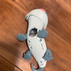 光る恐竜の画像