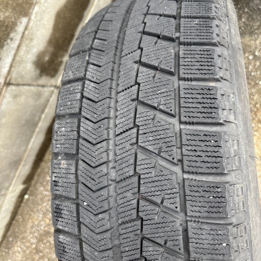 車のパーツ 195/65R15