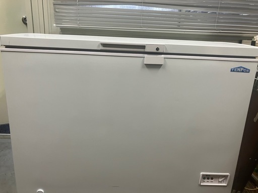 冷凍ストッカー