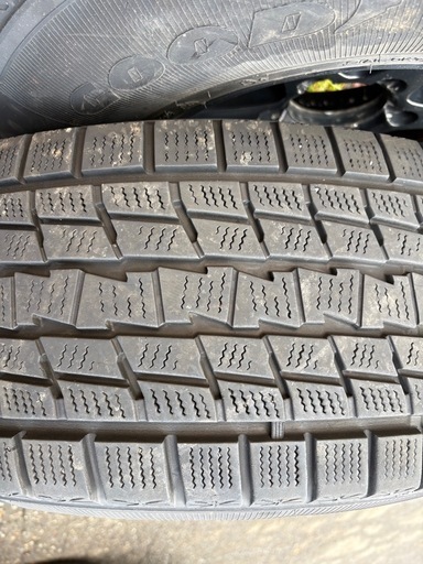 スタッドレスタイヤ　265/70/R16 ハイラックスサーフ