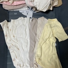 【まとめてお譲り】ベビー服　肌着　女の子　秋冬〜夏の画像
