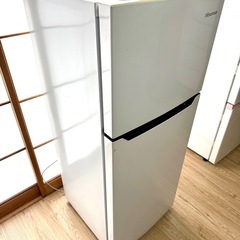 【中古美品】Hisense 2ドア冷蔵庫　120L の画像