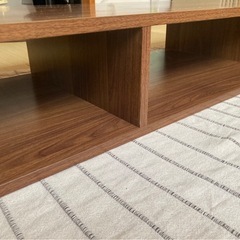 テレビボードの画像