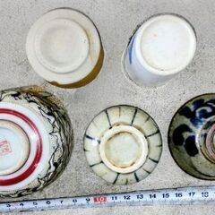 🍓 伝統的な絵柄の陶器製お猪口５個セットの画像