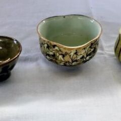 🍓 伝統的な絵柄の陶器製お猪口５個セットの画像