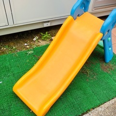 トイザらス　折りたたみ滑り台　オレンジ　ブルー　室内遊具 子供用の画像