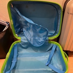 子供用スーツケースの画像