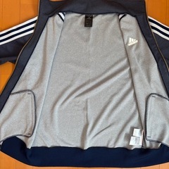 adidasパーカー　メンズLサイズ新品の画像