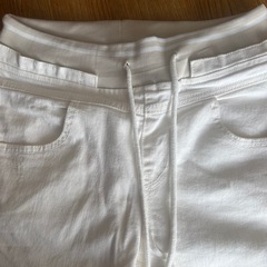 デニムパンツの画像