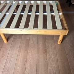 シングル　ベッドフレーム　木　コンセント付きの画像