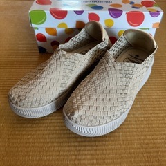 他商品セット購入で値引き！56Gomu 超軽量 厚底 スタイリッシュ スニーカーの画像