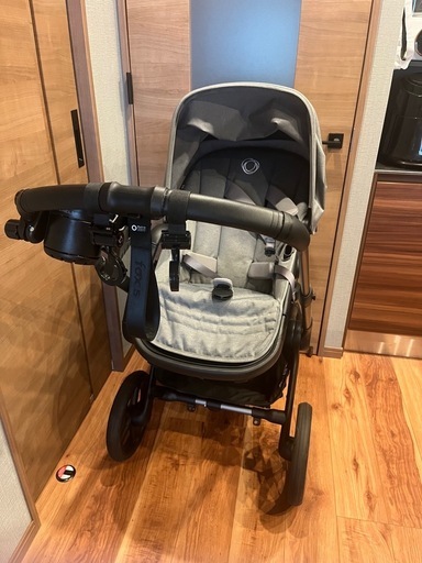 Bugaboo Fox 5 Deluxe ベビーカー